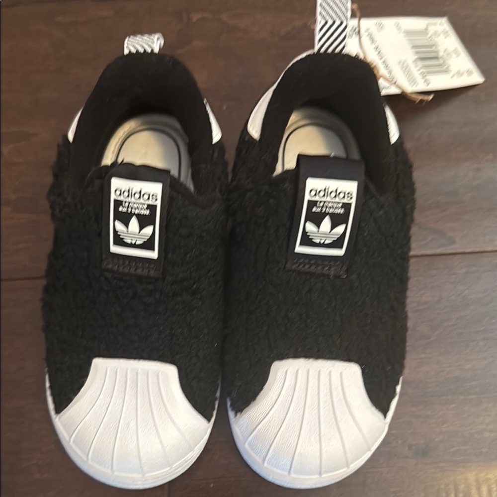 NWT Adidas Toddler Superstar 360 I Black and White Teddy Bear Fur Sneakers
